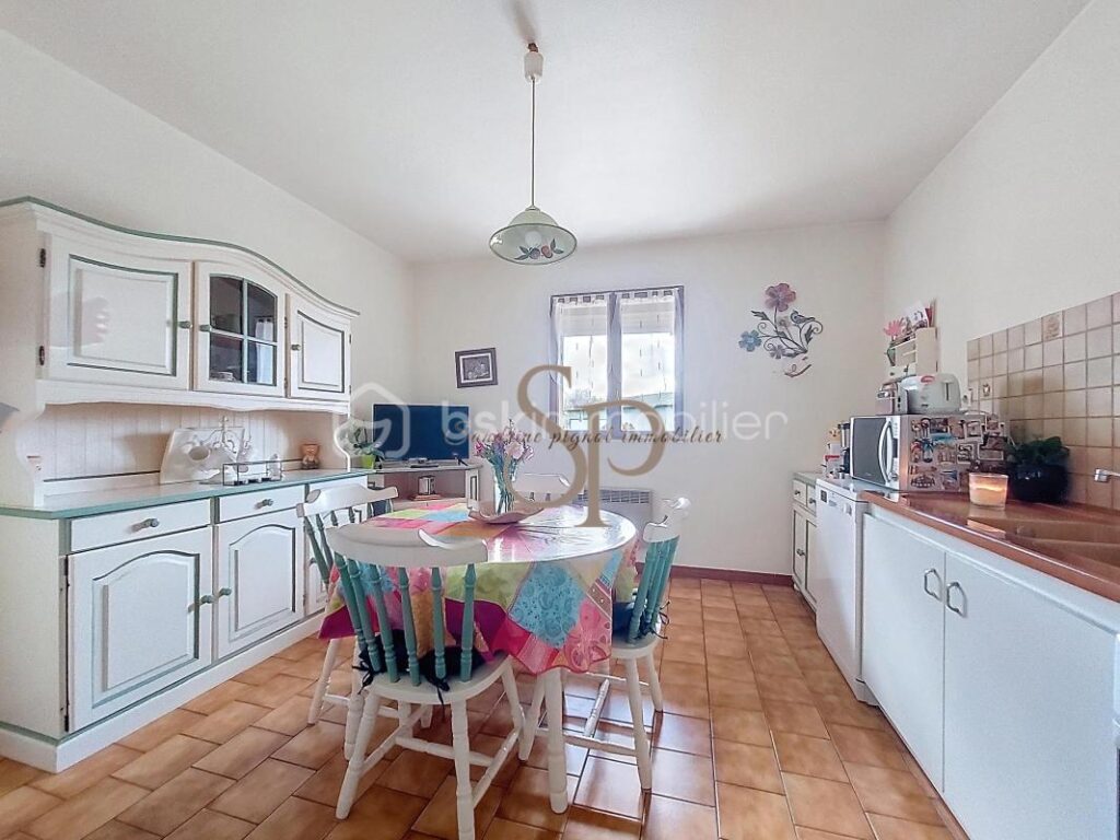 Maison 5 pièces 3 chambres – 5 pièces – 3 chambres – 106 m²