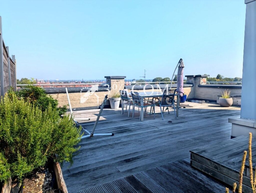 Appartement de 138 m2 – Dernier étage – Cuisine équipée – 3 – 4 pièces – 3 chambres – 138 m²