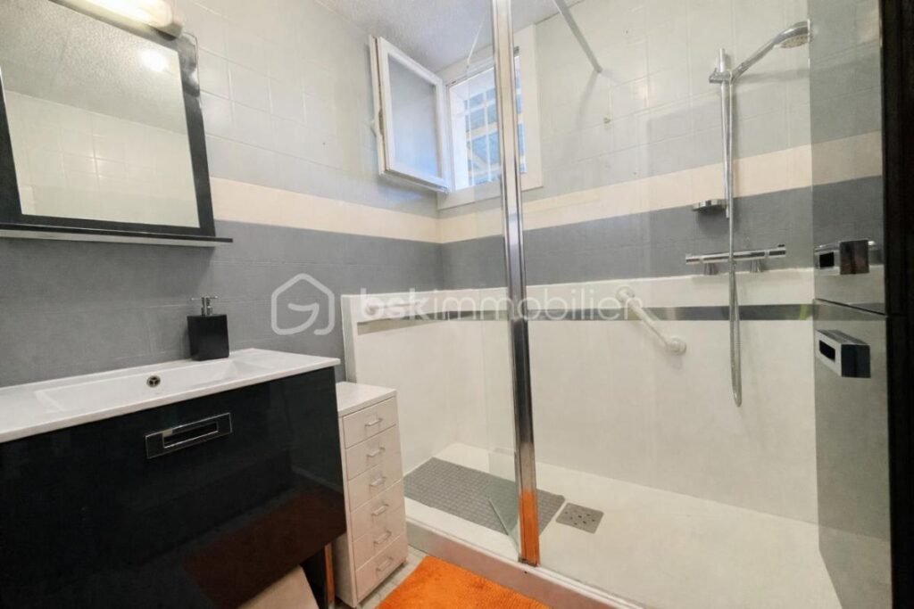 MAISON T5 AVEC PISCINE / ENVIRONNEMENT CALME – 5 pièces – 4 chambres – 125 m²