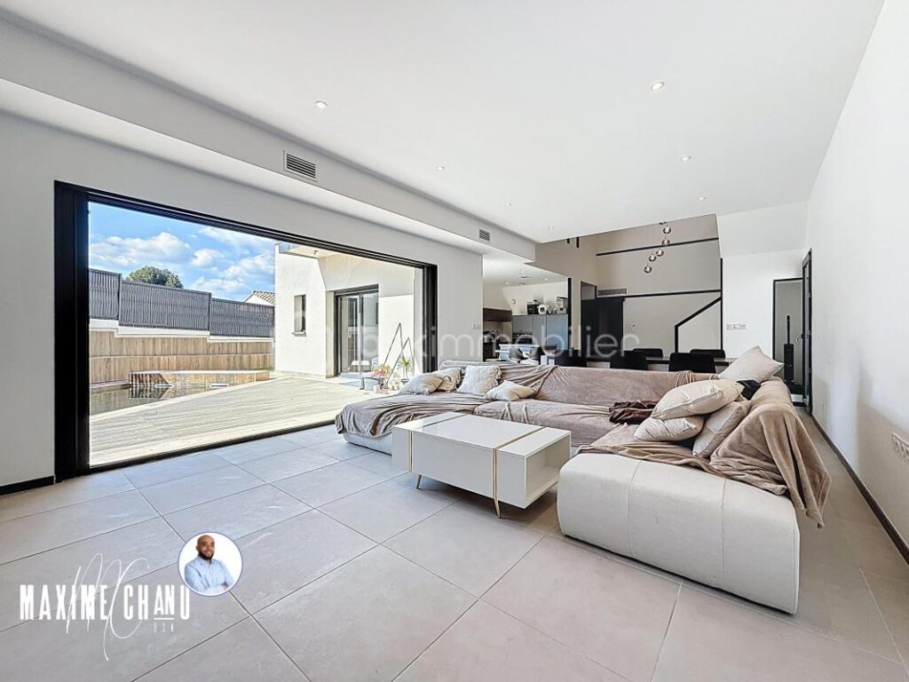 Maison contemporaine 5 pièces avec piscine et garage à BELARGA – 5 pièces – 4 chambres – 142 m²