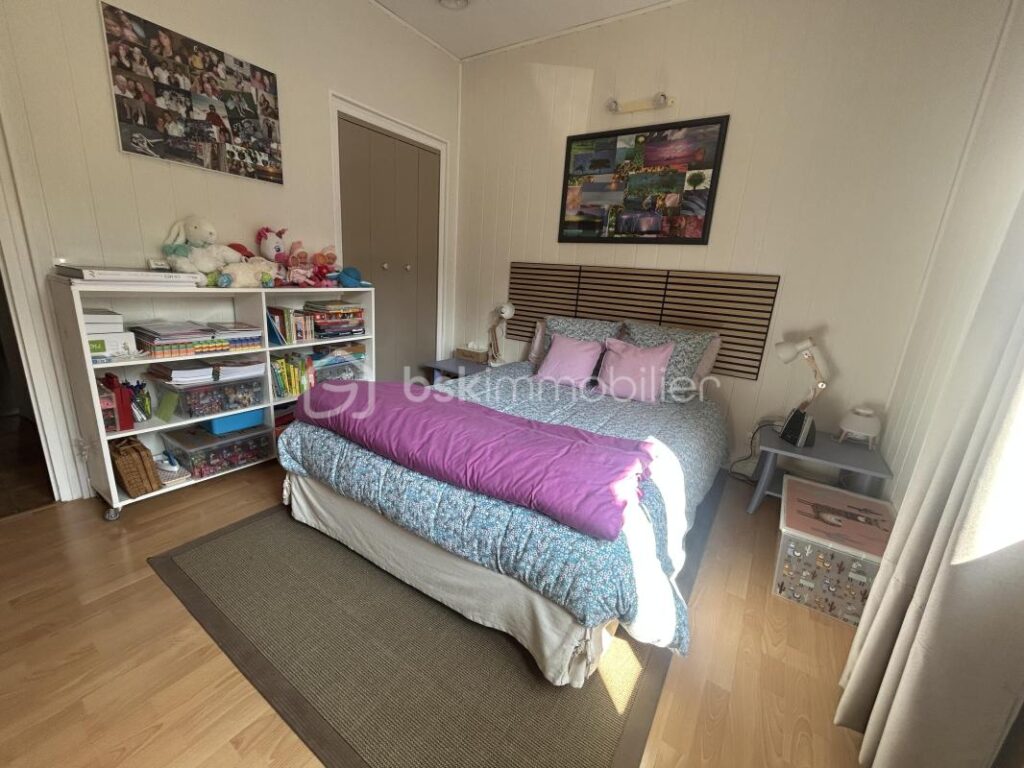 BELLE MAISON PLAIN PIED – 4/5 CHAMBRES – VERANDA – PISCINE – TERRAIN – 6 pièces – 4 chambres – 184 m²