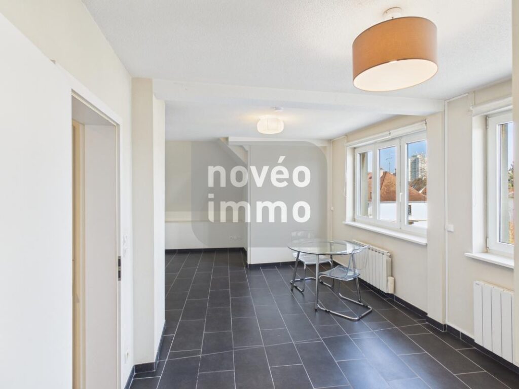 Magnifique Studio avec cuisine équipée et cave au coeur d’un – 1 pièce – NR chambres – 30 m²