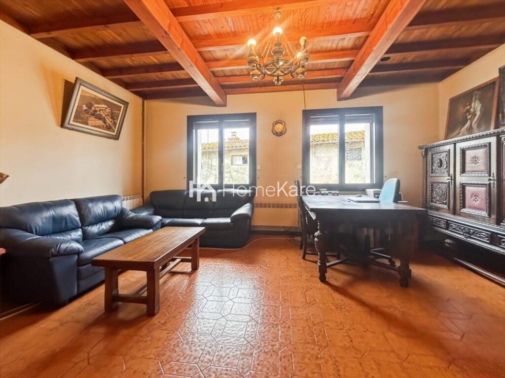 EXCLUSIVITÉ, UNE FERME AVEC DE NOMBREUSES POSSIBILITES – 7 pièces – 5 chambres – 190 m²