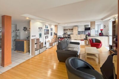 UNE BELLE RENOVATION ET DE MAGNIFIQUES VOLUMES ! – 4 pièces – 3 chambres – 108 m²