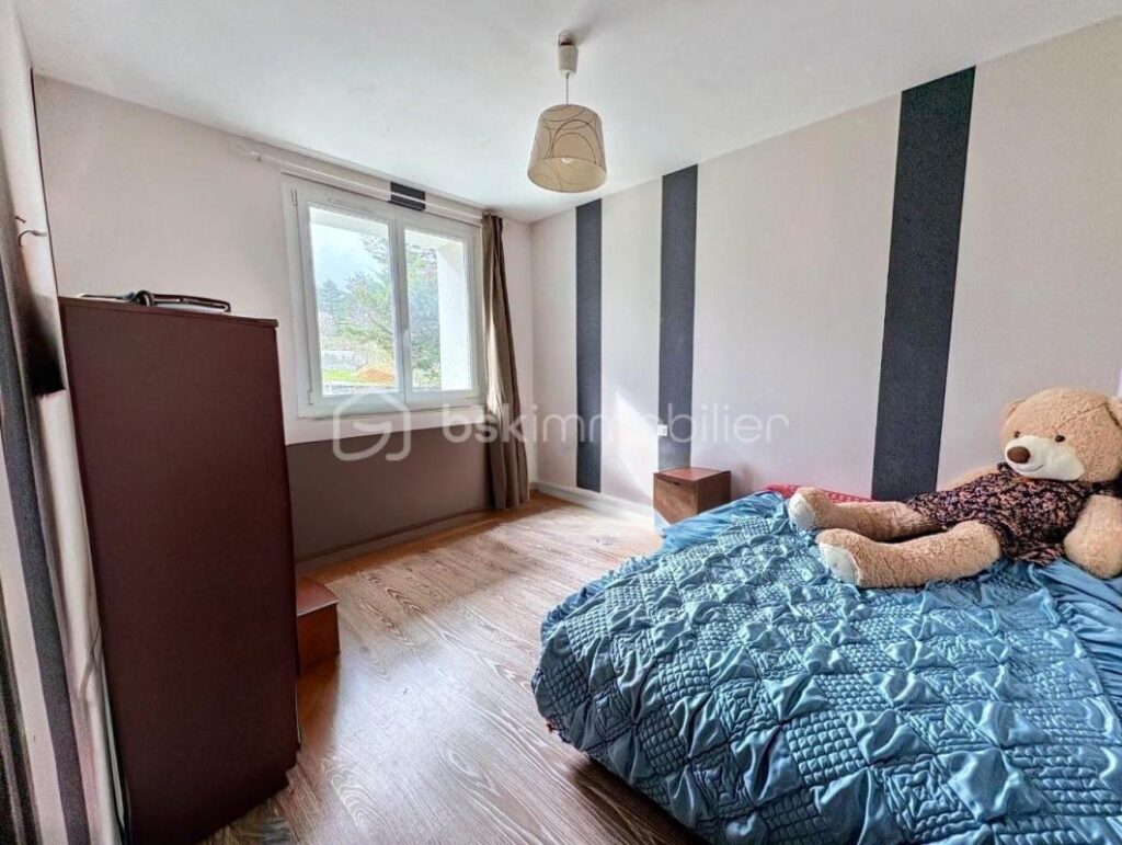 Maison Familiale 6 Chambres – 8 pièces – 6 chambres – 178 m²