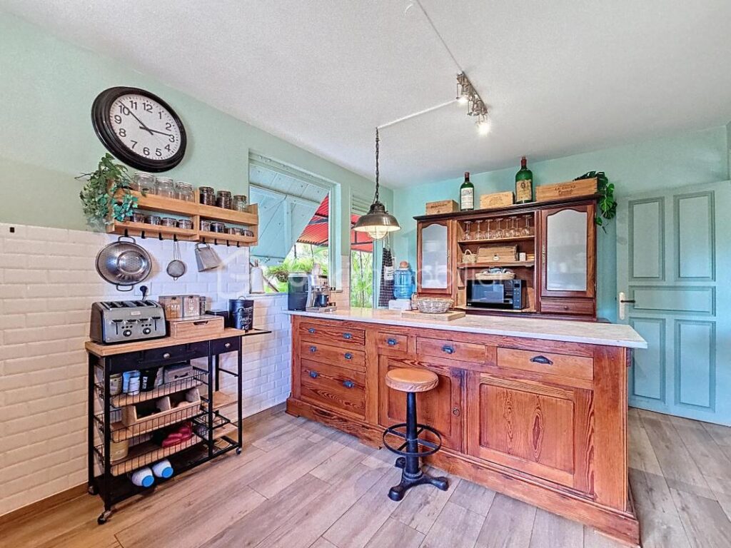 Villa de caractère 4 chambres Saint Francois – 6 pièces – 4 chambres – 165 m²