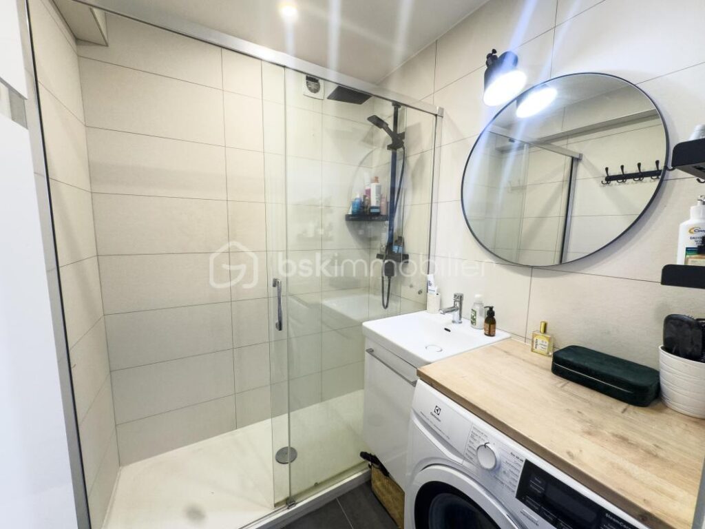 🏡 3 PIÈCES LUMINEUX & TRAVERSANT – ÉTAGE ÉLEVÉ AVEC BALCON – CHARENTON-LE-PONT – 3 pièces – 2 chambres – 50 m²