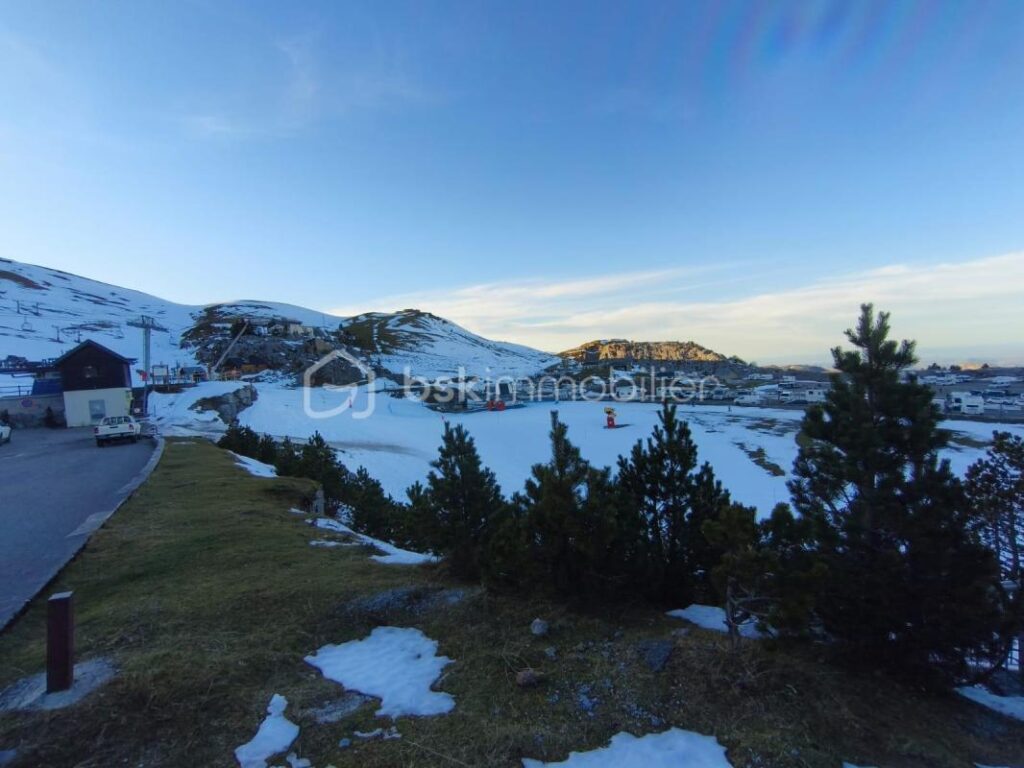 Studio entièrement meublé au pied des pistes – 1 pièce – 1 chambre – 27 m²