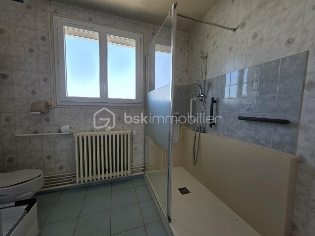 Maison de campagne proche des commodités – 5 pièces – 3 chambres – 91 m²