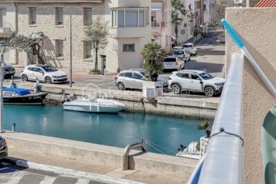 Appartement 3 pièces avec vue canal, balcon, parking et cave – Palavas-les-Flots, centre-ville – 3 pièces – 2 chambres – 42 m²