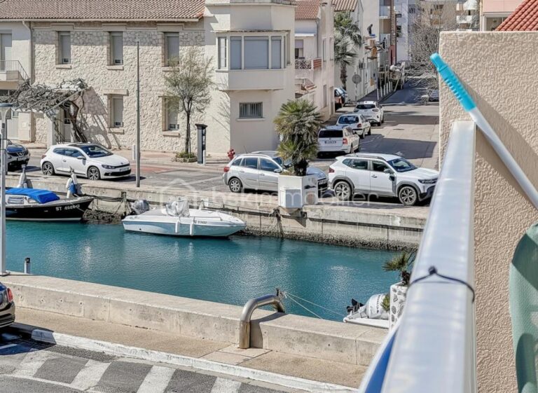 Appartement 3 pièces avec vue canal, balcon, parking et cave – Palavas-les-Flots, centre-ville – 3 pièces – 2 chambres – 42 m²