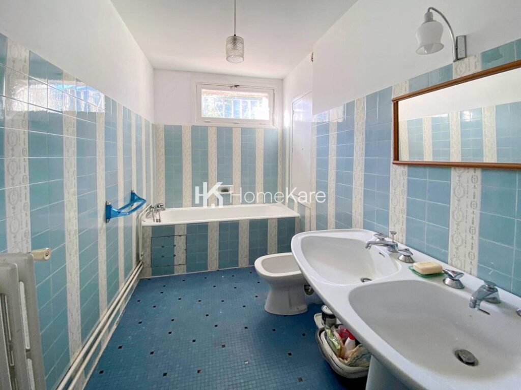 UNE BATISSE D’EXCEPTION – 7 pièces – 6 chambres – 470 m²