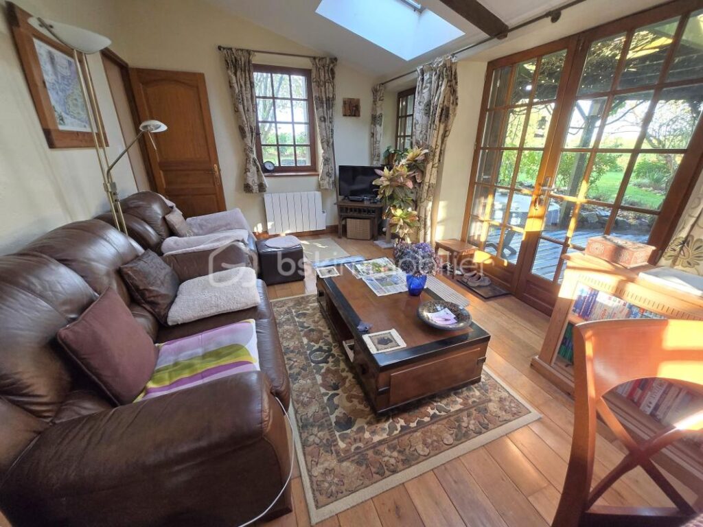 Maison de caractère – Volume, élégance et charme authentique – 182 m² – 6 pièces – 3 chambres – 182 m²