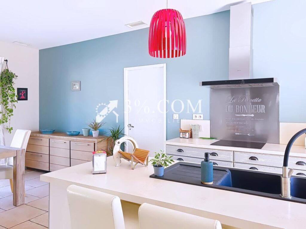 Villa contemporaine d&rsquo;architecte – 7 pièces dans un cadre na – 7 pièces – 4 chambres – 157 m²