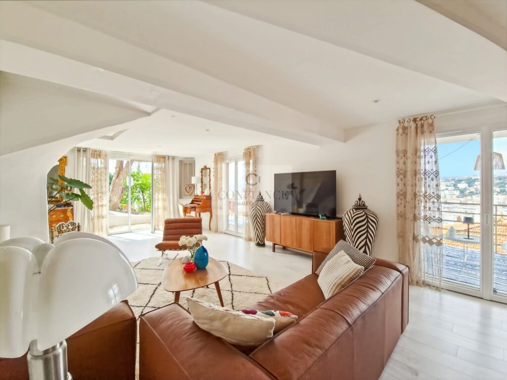 Maison – 4 pièces – 2 chambres – 115 m²