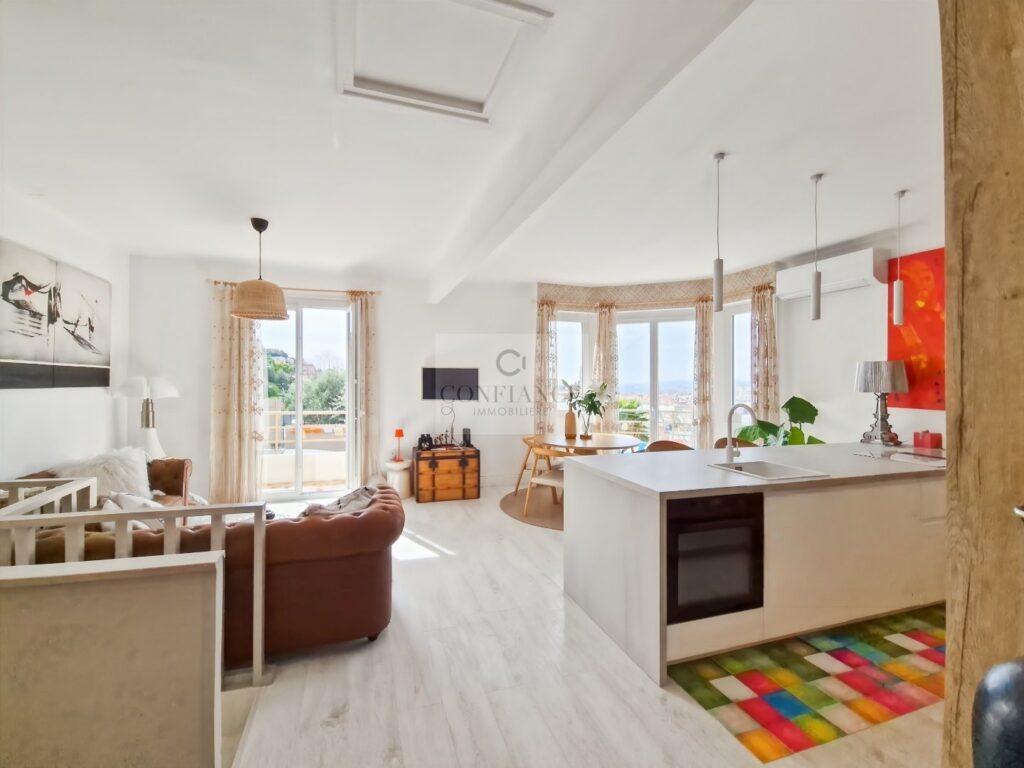 Maison – 4 pièces – 2 chambres – 115 m²