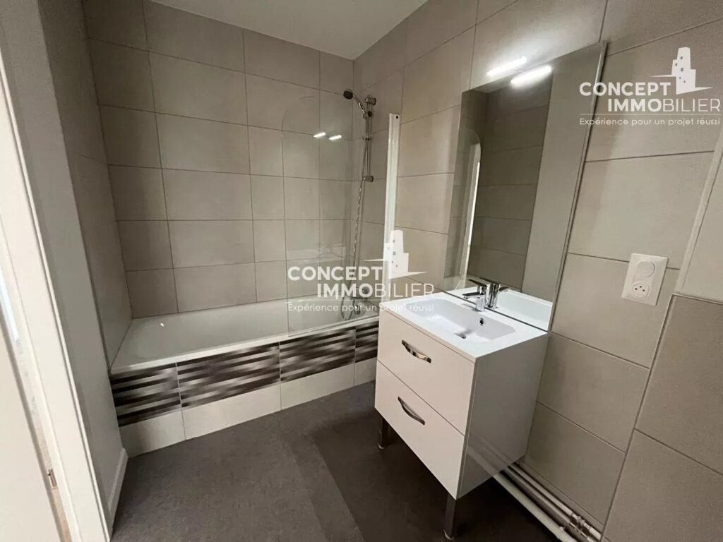 Maison Fameck 5 pièce(s) 111 m2 – garage et jardin – quartier calme – 5 pièces – 4 chambres – 111 m²