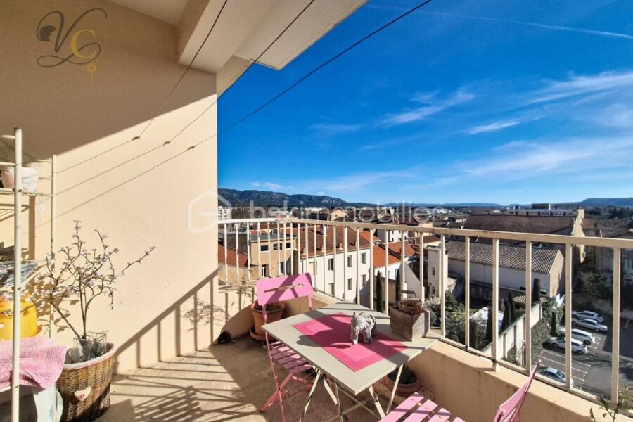 Appartement à vendre à Cavaillon — Vue sur la ville — photo 9
