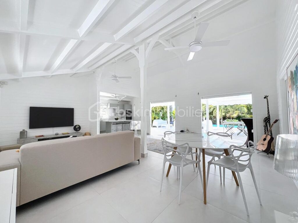 Villa de standing 4 chambres avec piscine Le Helleux – 5 pièces – 4 chambres – 120 m²