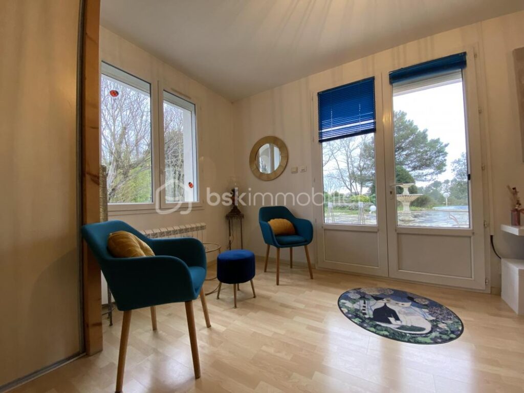 MAISON DE 190 m2-TERRAIN 15199 M2- 4 CHAMBRES-2 SALLES D’EAU-2 WC-PISCINE-GARAGE-ECURIE 33M2 – 7 pièces – 4 chambres – 190 m²