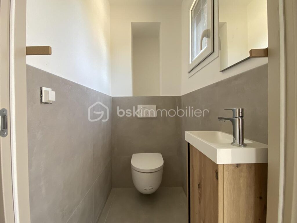 Magnifique maison 5 pièces sur 1088m2 de terrain à l&rsquo;entrée de Sillingy – 5 pièces – 4 chambres – 154 m²