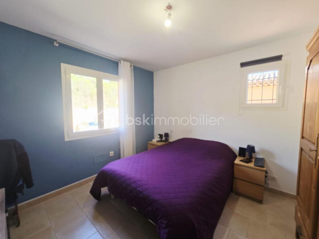 FAYENCE VENTE MAISON 4 PIECES PROCHE COMMERCES ET ECOLES – 4 pièces – 3 chambres – 92 m²