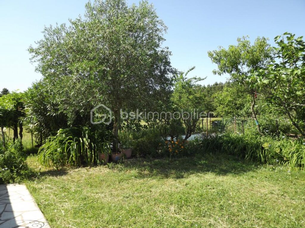 Maison spacieuse, sans vis à vis , au milieu de la nature – 6 pièces – 4 chambres – 145 m²