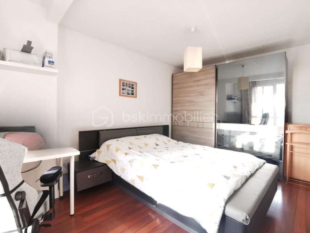 Beau T4 avec terrasse – 4 pièces – 3 chambres – 89 m²