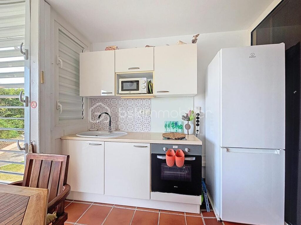 Studio Anse des Rochers vue mer et piscine – 1 pièce – 1 chambre – 33 m²