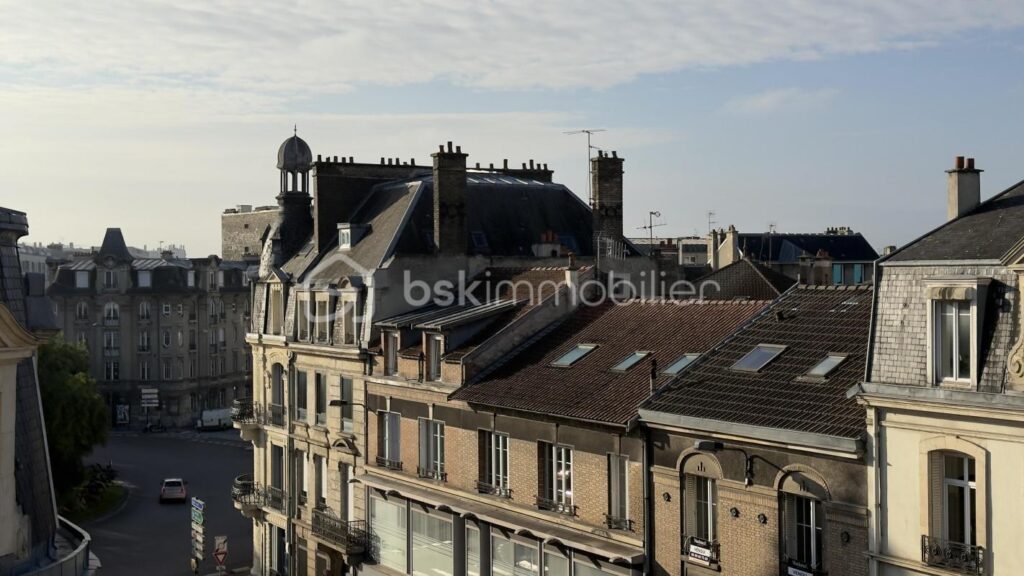Appartement à rénover centre ville – 5 pièces – 4 chambres – 147 m²