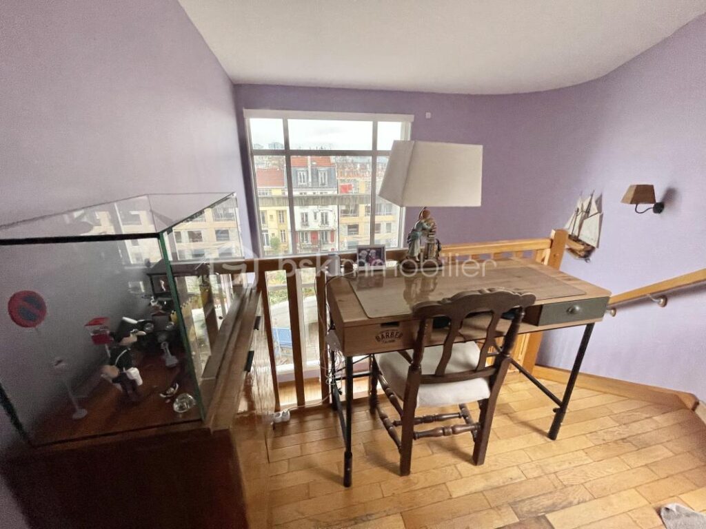 Duplex d’exception de130 m2 avec rooftop et vue Sacré-Cœur – 5 pièces – 4 chambres – 108 m²