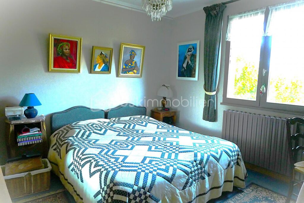 Maison de 169 m², le calme de la campagne, pas de vis à vis, piscine à débordement avec vue sur la vallée Cévenole ! – 6 pièces – 4 chambres – 169 m²