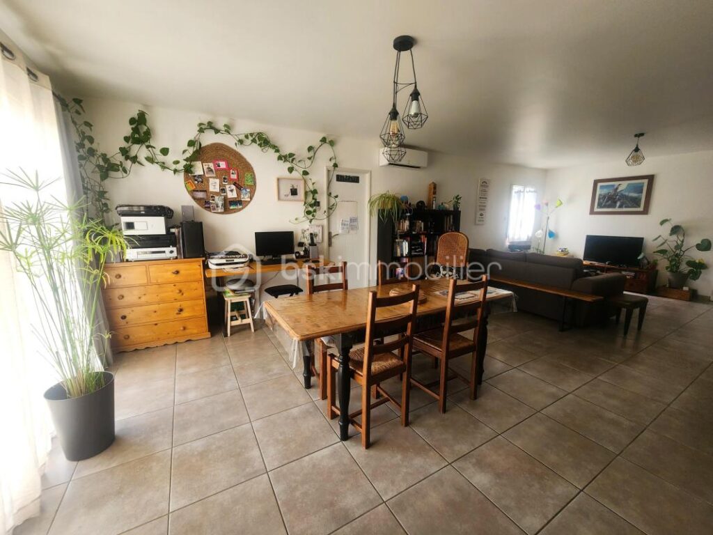 Maison provençale récente – 4 pièces – 3 chambres – 91 m²