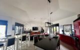 Villa de 360 m² de surface utile – 6 pièces – 4 chambres – 180 m²