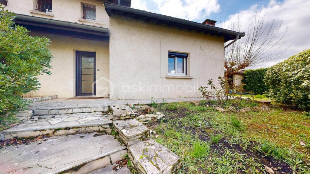 MAISON INDIVIDUELLE – PISCINE – TOURNEFEUILLE – CALME – 137m2 – DOUBLE VITRAGE – PROCHE AIRBUS- ROCADE ARC-EN-CIEL – 5 pièces – 3 chambres – 137 m²