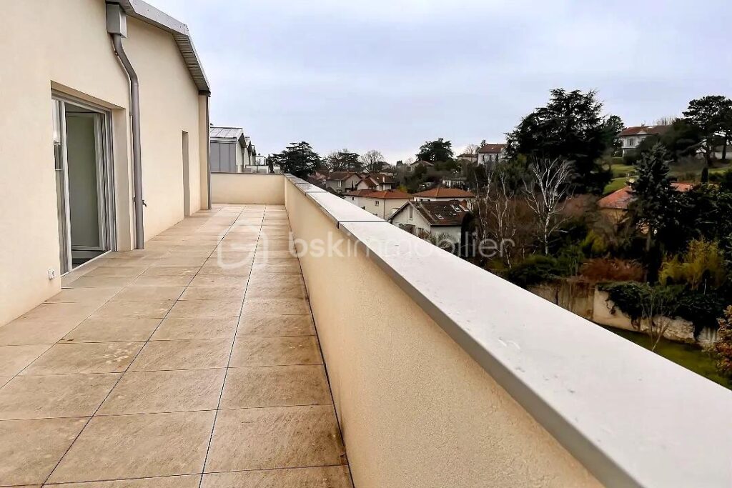 82 m2 DE TERRASSES AU DERNIER ÉTAGE ! – 5 pièces – 4 chambres – 112 m²