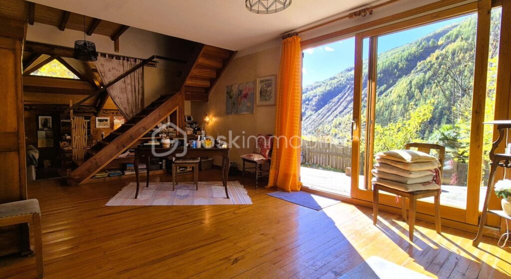 A ALLOS – MAGNIFIQUE CHALET INDIVIDUEL 5 PIÈCES – 197 m² – 8 pièces – 4 chambres – 197 m²