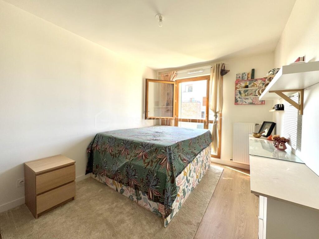 Charmant T2 de 42 m² avec vue imprenable sur le canal – Quartier prisé de la Croix-Bonnet à Bois-d’Arcy – 2 pièces – 1 chambre – 41 m²