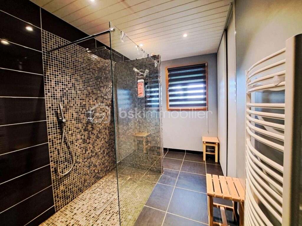 L’Aventure Canadienne – 8 pièces – 5 chambres – 168 m²