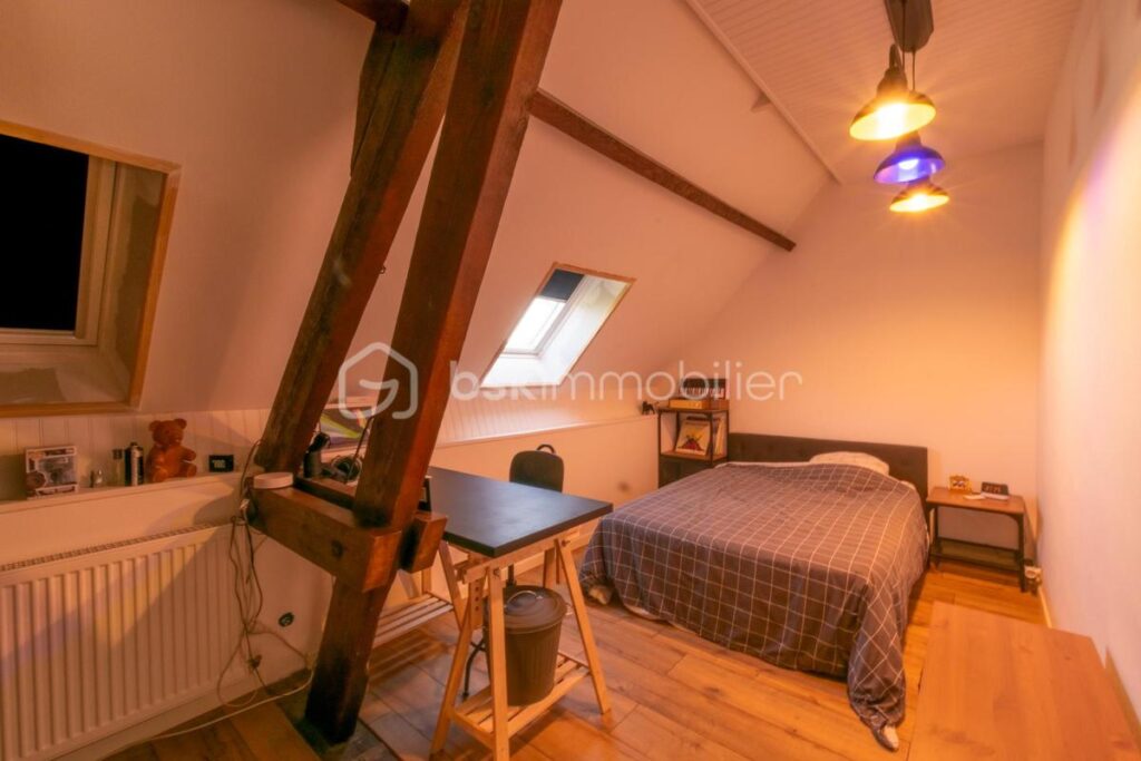 Maison bourgeoise – 8 pièces – 6 chambres – 230 m²