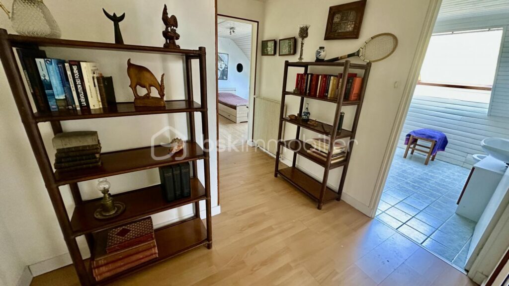 Maison – 8 pièces – 4 chambres – 145 m²