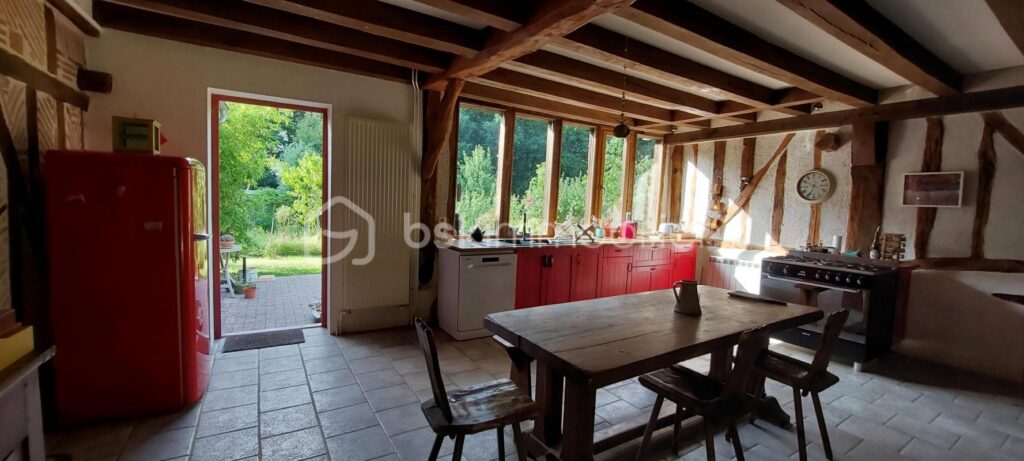 LONGERE 7 PIECES 175 M² TERRAIN 13757 – 7 pièces – 2 chambres – 175 m²