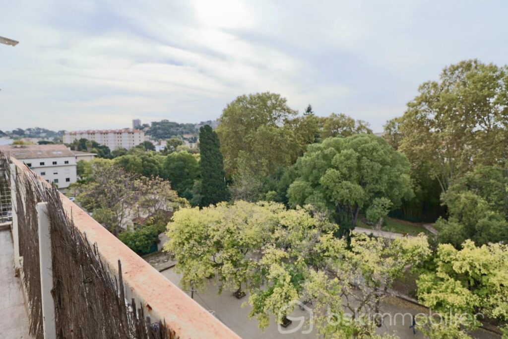 TOULON EST (83100)- Appartement Rénové de 2 pièces avec balcon et Vue dégagée ! – 2 pièces – 1 chambre – 42 m²