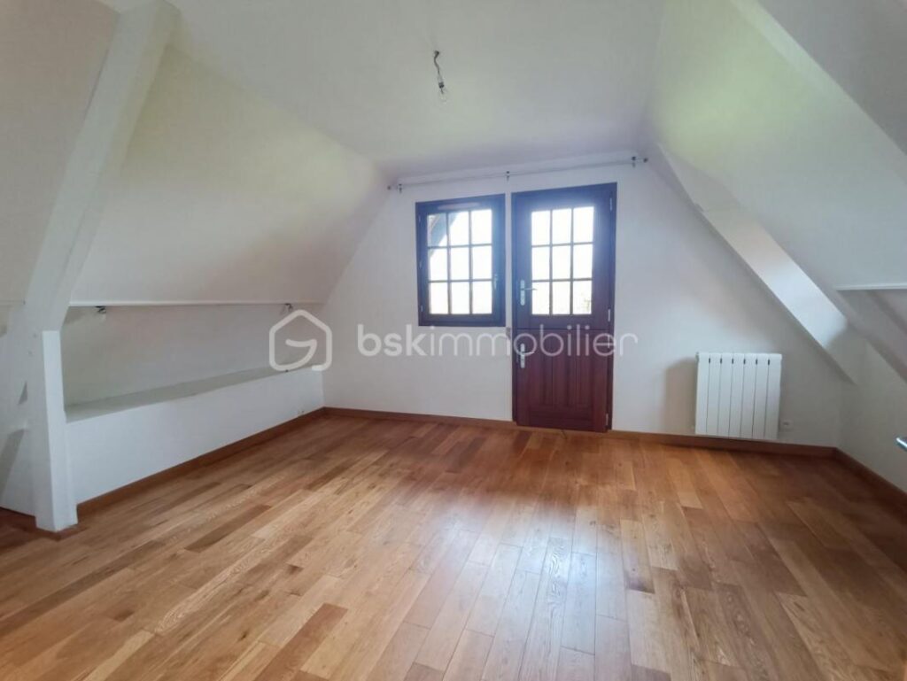 Maison 4 chambres – 6 pièces – 4 chambres – 132 m²