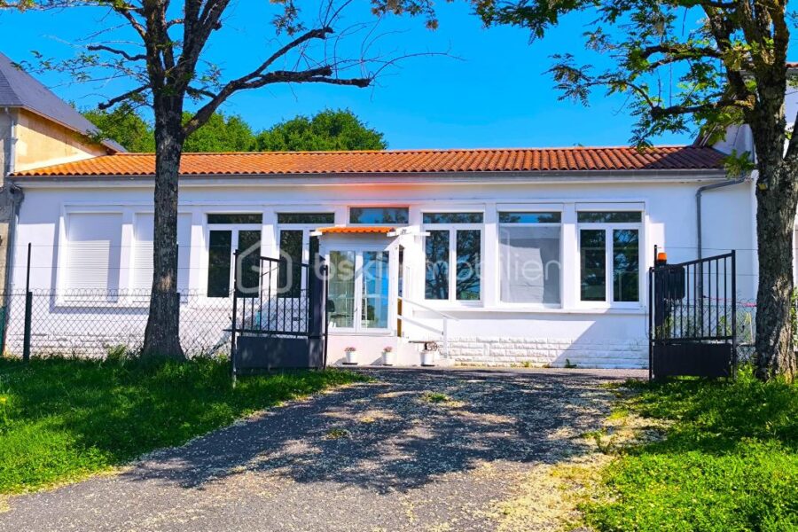 Maison à vendre à Genouille