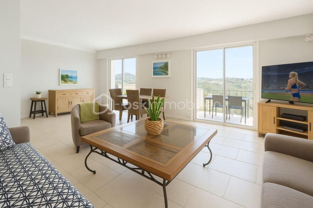 Villa 155 m² divisible en 2 appartements – Jardin, spa-jacuzzi, garage – La Colle-sur-Loup – 5 pièces – 4 chambres – 155 m²