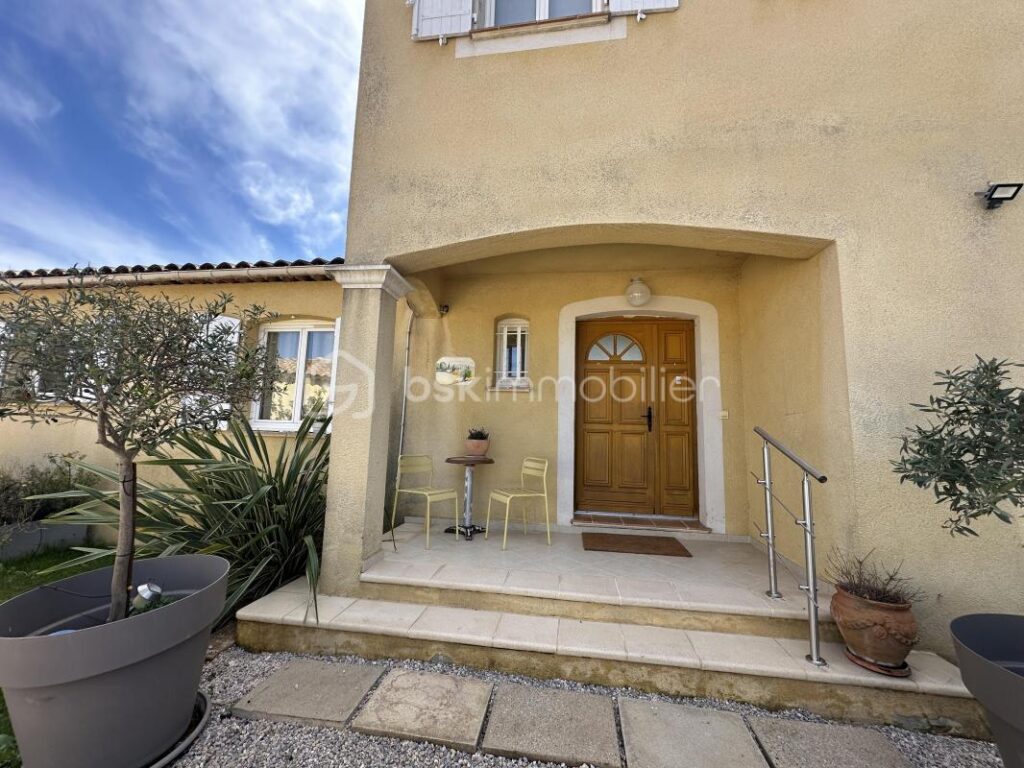 🔔 Retour à la vente – Cause divorce des promettants Propriété d’exception de 222 m² exposée plein Sud, de plain-pied, avec piscine – Dépendance de 50 m² – Jardin ( Parc arboré ) de 4 230 m² – Extension possi – 7 pièces – 5 chambres – 222 m²