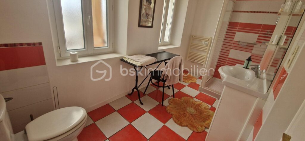 Coup de Cœur à Ervauville : Longère avec Piscine, Studio, et Vue Exceptionnelle – Idéal Famille ou Gîte – 10 pièces – 6 chambres – 173 m²