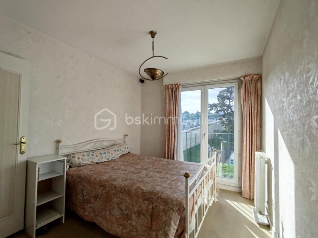 POISSY CENTRE Appartement avec vidéo de 4 pièces de 81 m2 – 4 pièces – 3 chambres – 81 m²