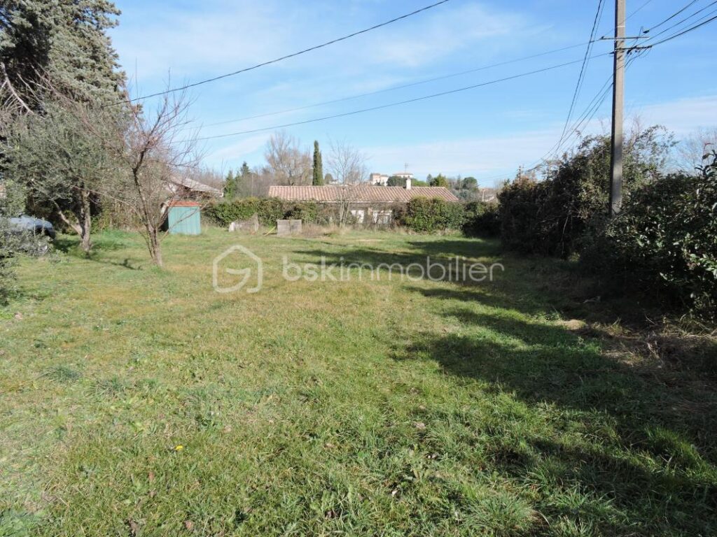 A SAISIR- MAGNIFIQUE VILLA DE PLAIN PIED AVEC PISCINE 7 PIECES -201m² TERRAIN CONSTRUCTIBLE SUR 3380 m² – 7 pièces – 6 chambres – 201 m²